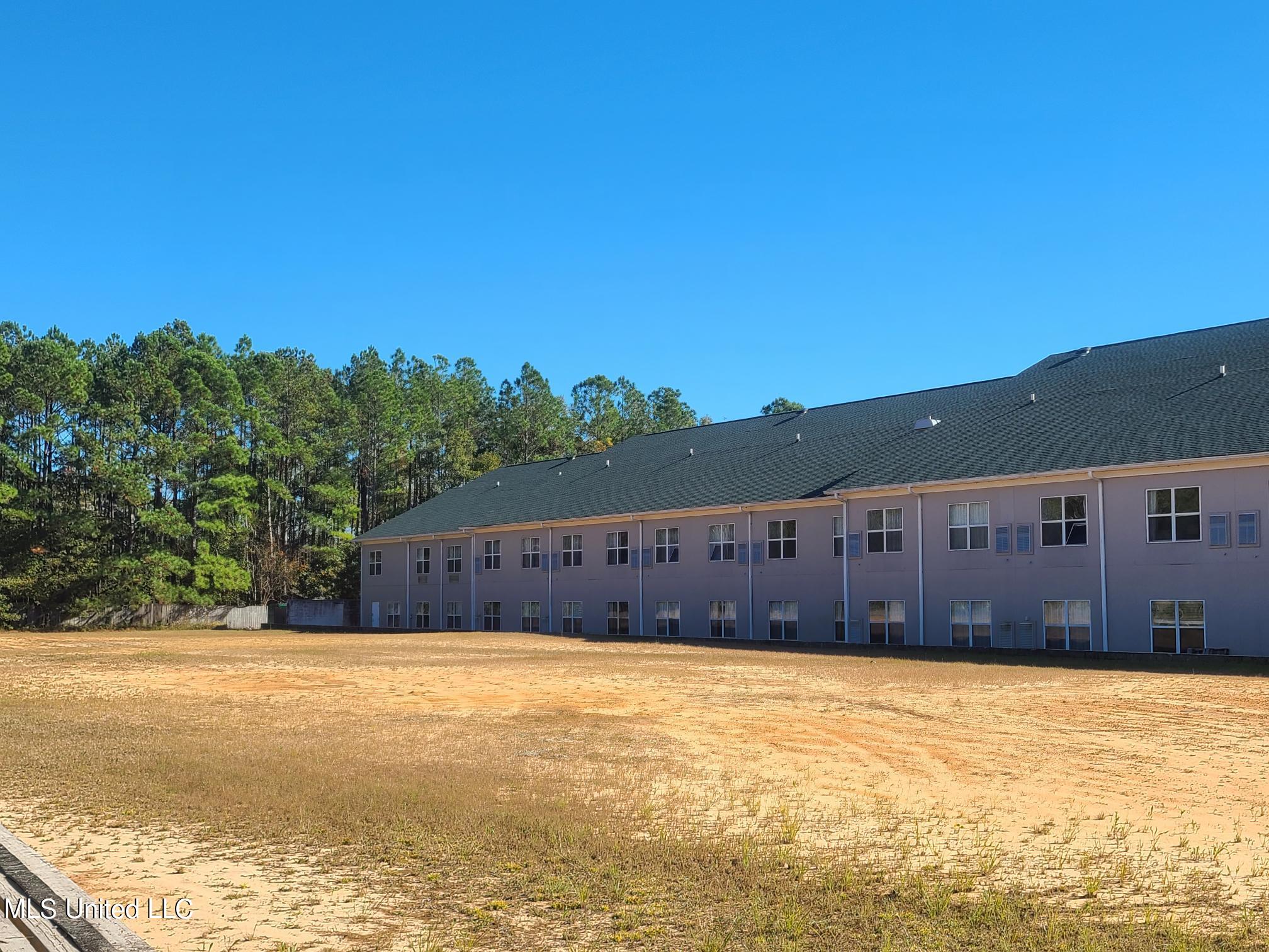 13995 Sam Seymour Road Ocean Springs, MS 39565 - Photo 6 of 24 Photo11