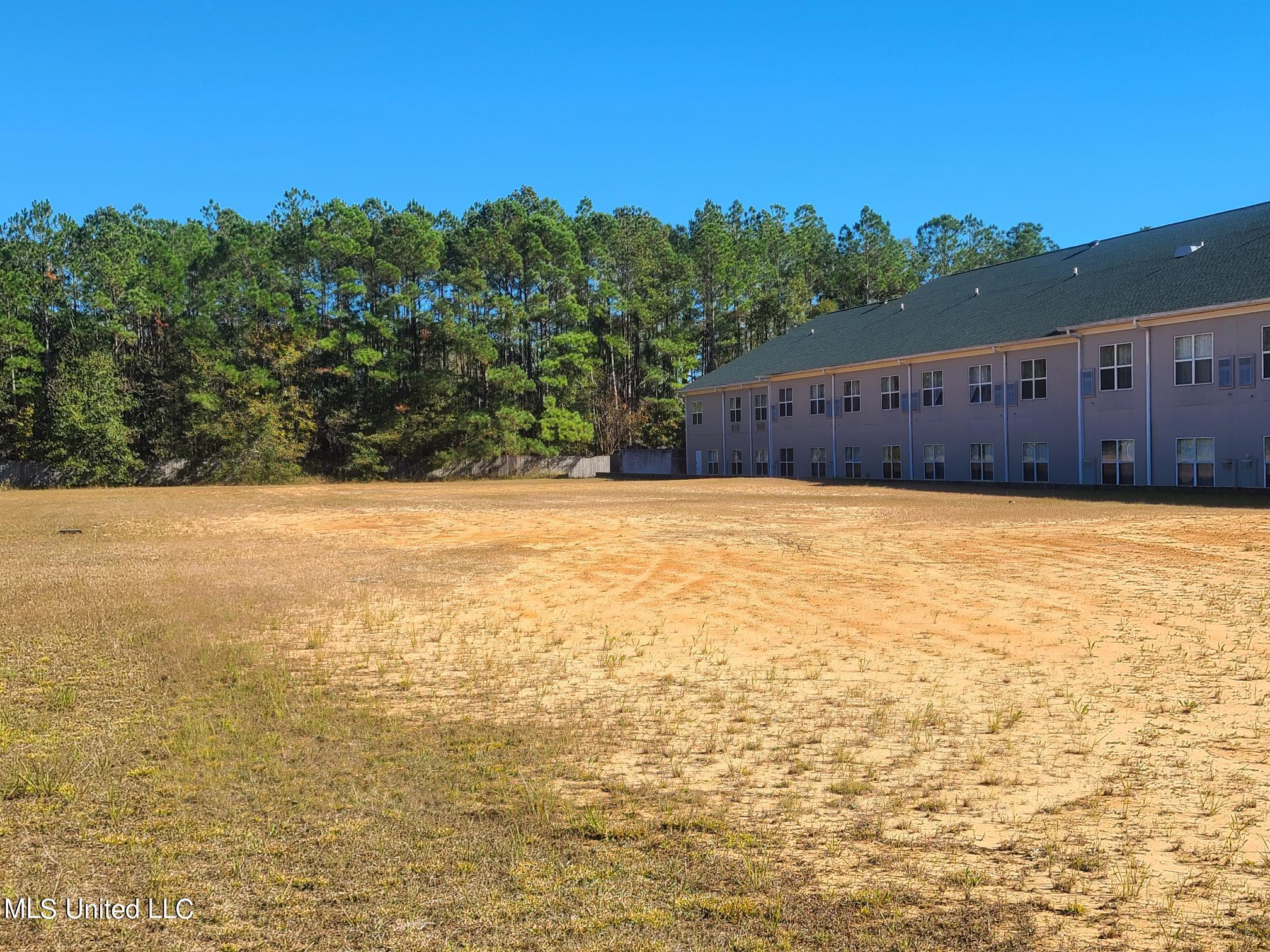 13995 Sam Seymour Road Ocean Springs, MS 39565 - Photo 7 of 24 Photo17