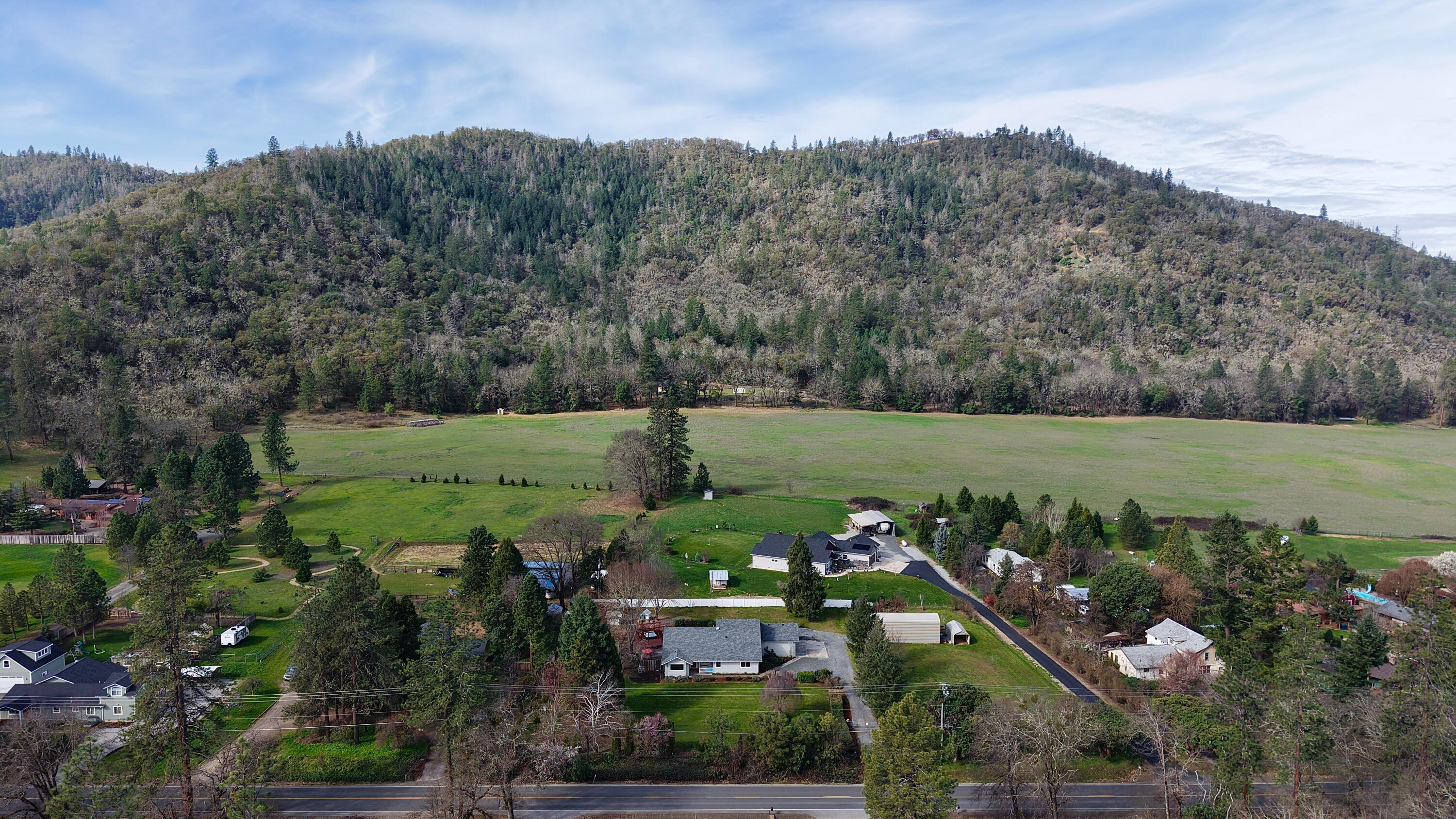 9401 Old Stage Road Central Point, OR 97502 - Photo 43 of 49 Aerial
