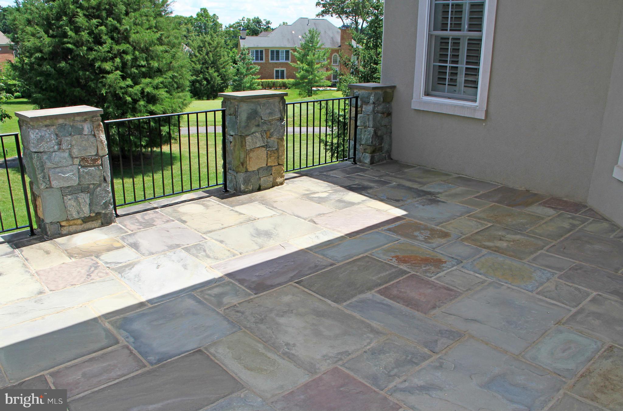 8288 Roxborough Loop Gainesville, VA 20155 - Photo 10 of 30 Excellent Outdoor Dining Space
