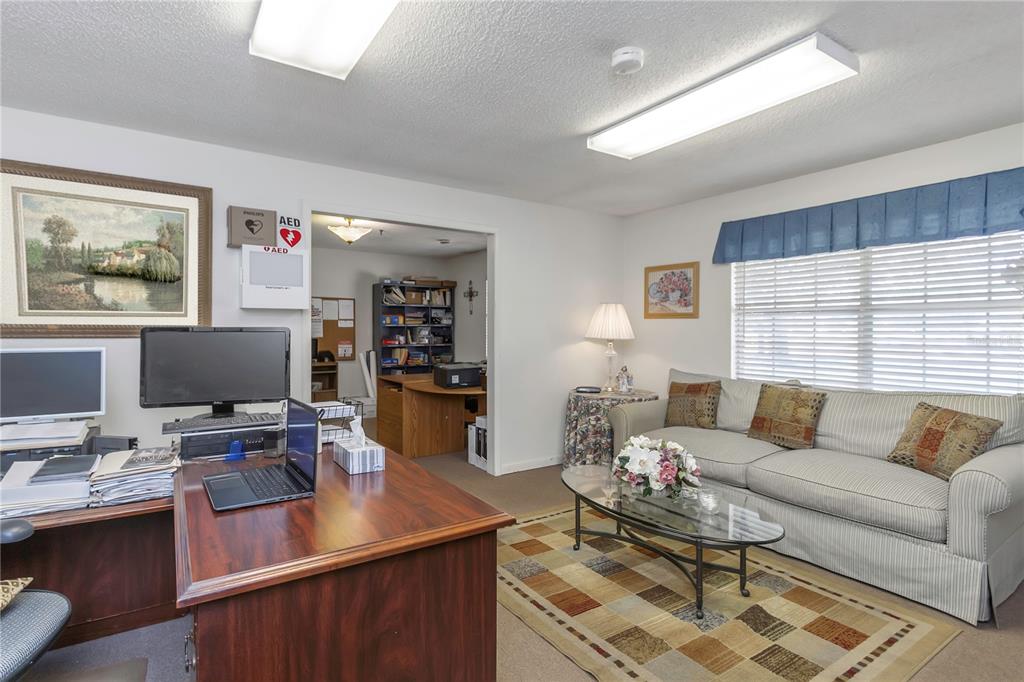 17515 Lakeshore Road Lutz, FL 33558 - Photo 11 of 61