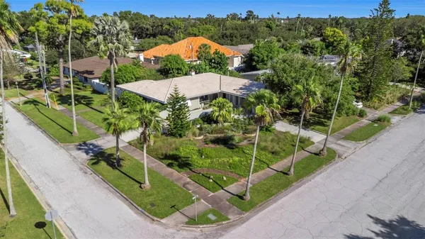 $839,000 | 109 Ponce De Leon Boulevard, Belleair, FL 33756