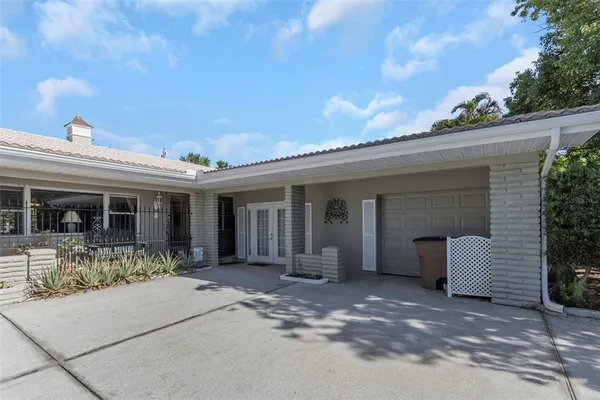 $839,000 | 109 Ponce De Leon Boulevard, Belleair, FL 33756