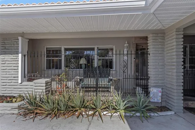 $947,000 | 109 Ponce De Leon Boulevard, Belleair, FL 33756