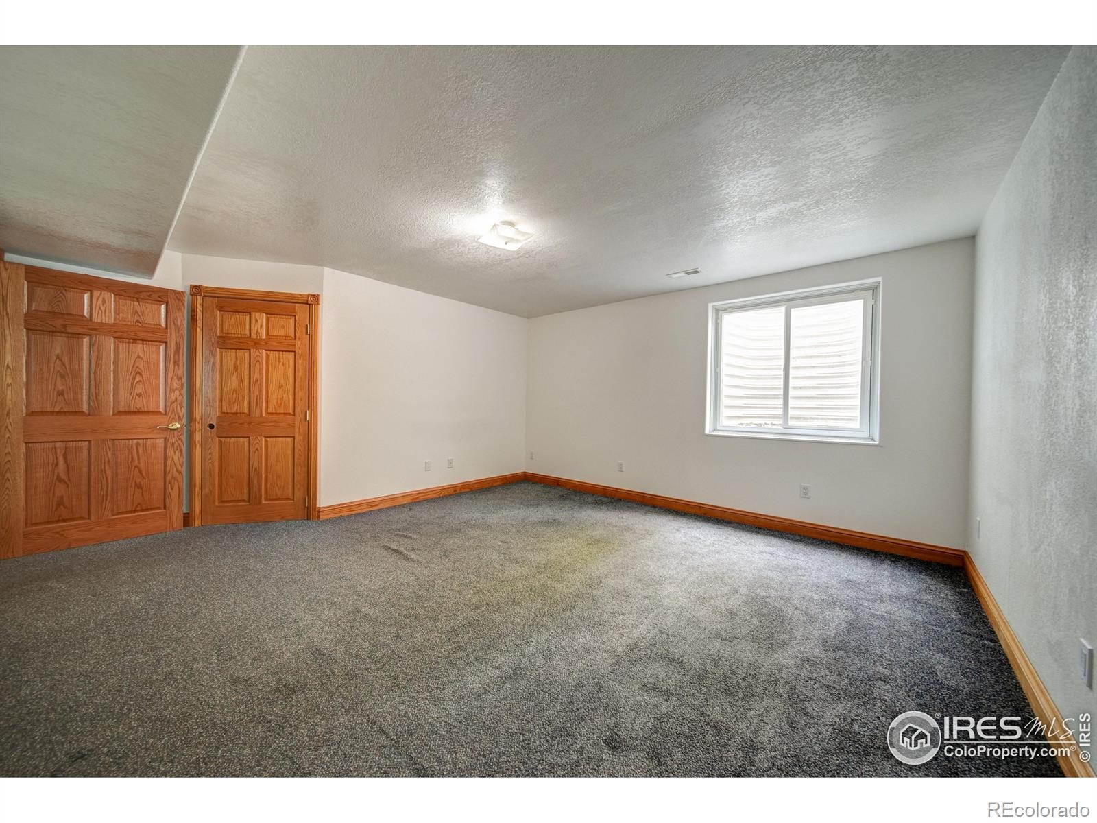 17606 County Rd Q.8 Fort Morgan, CO 80701 - Photo 32 of 37 a view of an empty room with a window