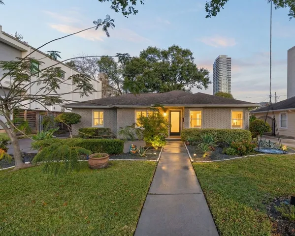 $1,100,000 | 3914 Colquitt Street, Houston, TX 77027