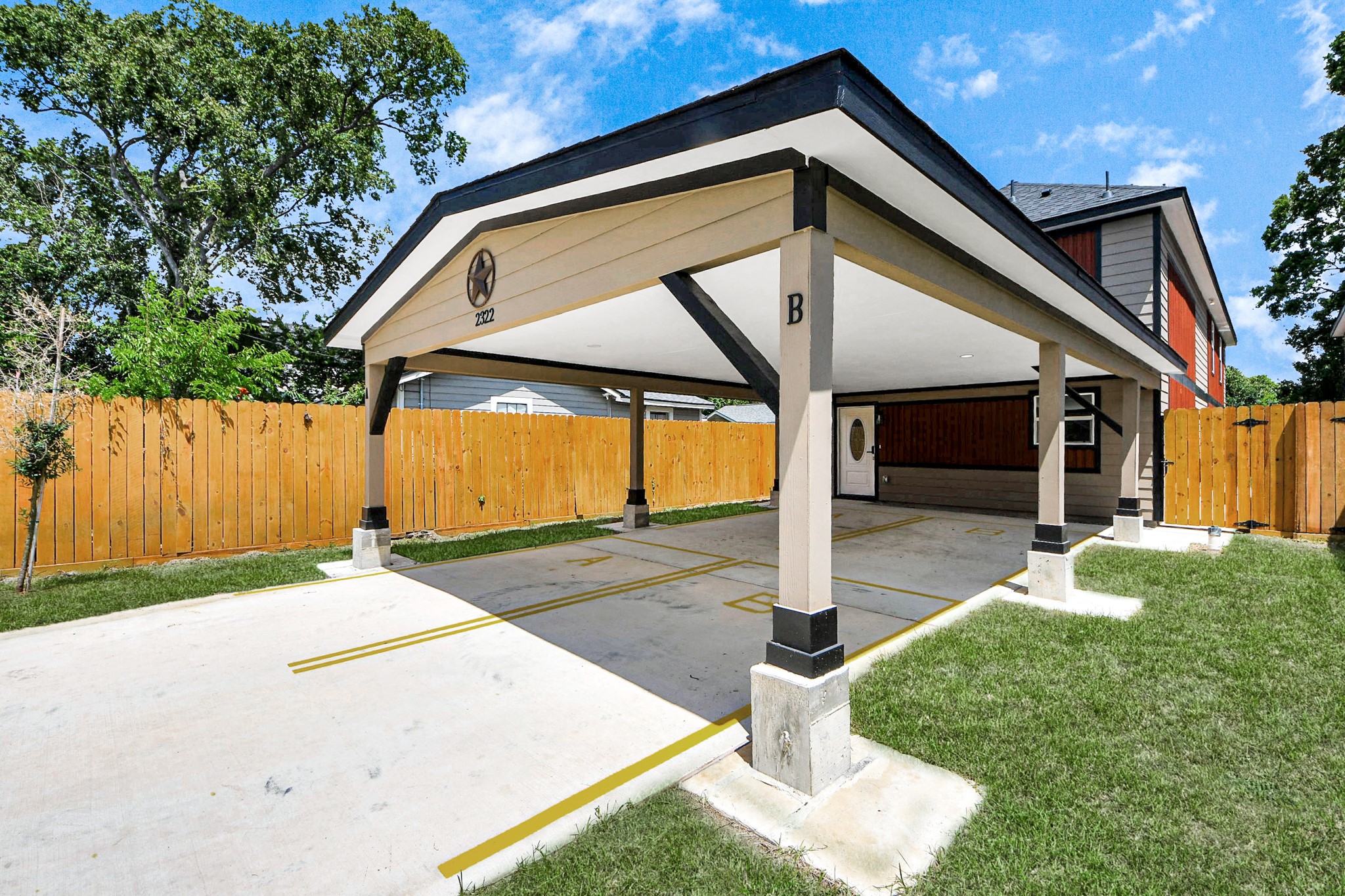 2322 Wavell Street, Unit B Houston, TX 77088 - Photo 2 of 24