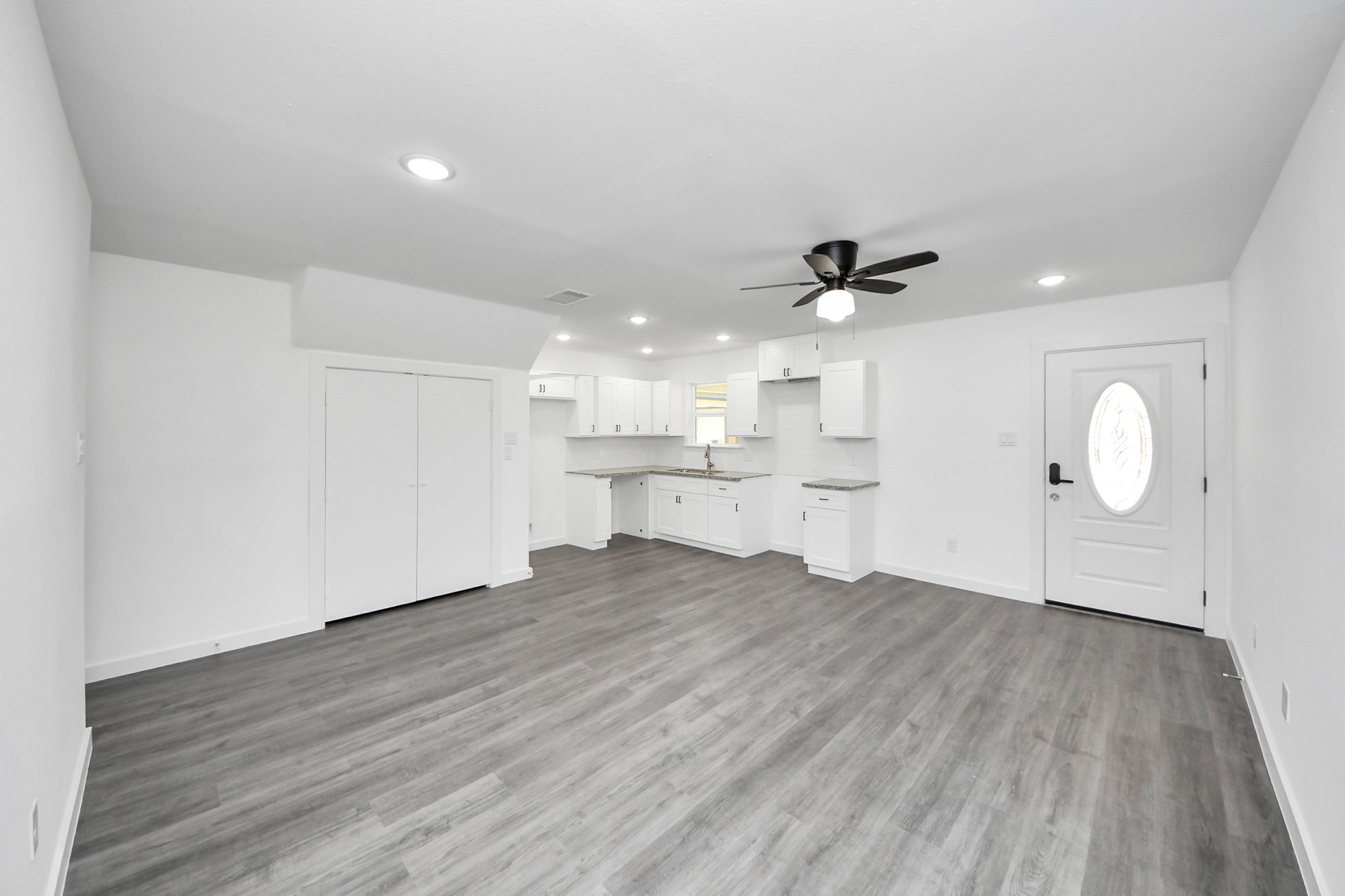 2322 Wavell Street, Unit B Houston, TX 77088 - Photo 5 of 24