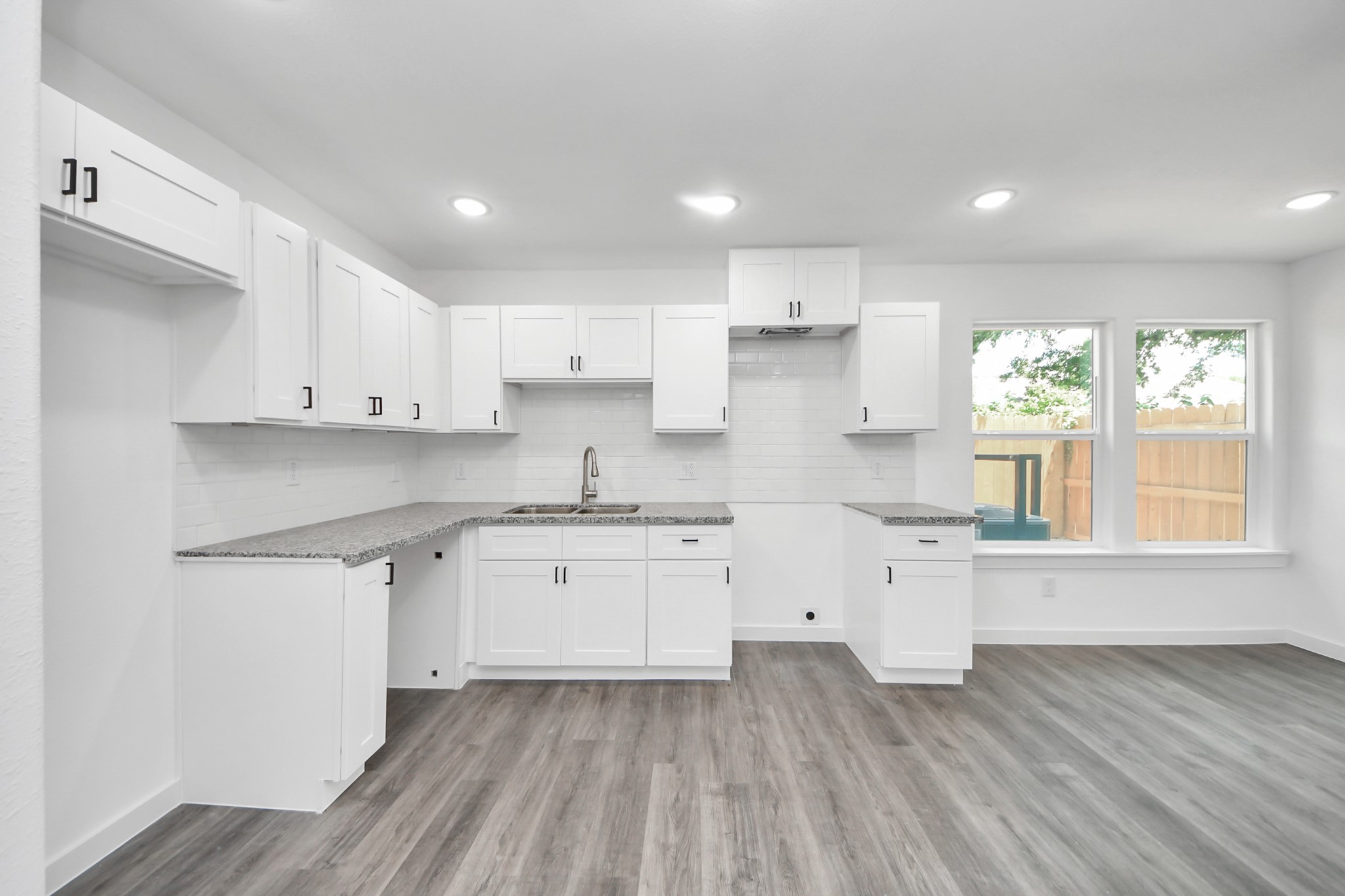 2322 Wavell Street, Unit B Houston, TX 77088 - Photo 9 of 24