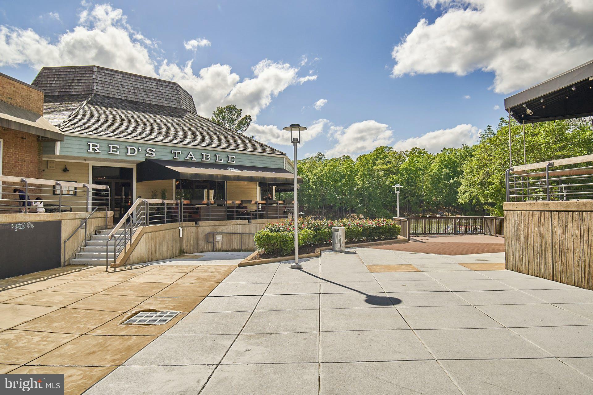 1944 Winterport Cluster Reston, VA 20191 - Photo 28 of 35 a view of a house with backyard and sitting area