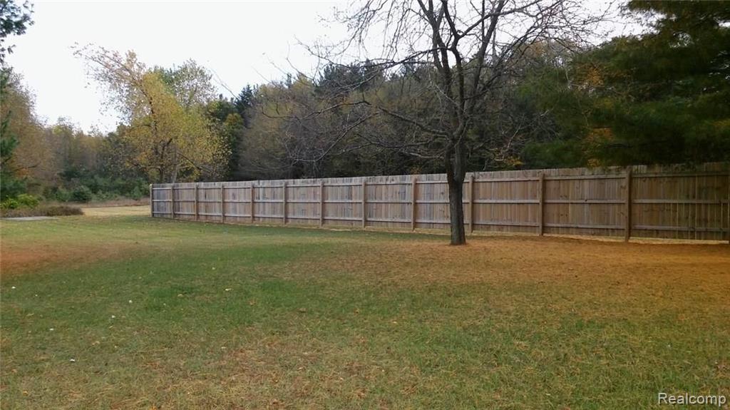 10152 Byron Road Howell, MI 48855 - Photo 28 of 29 Gallery Image 28