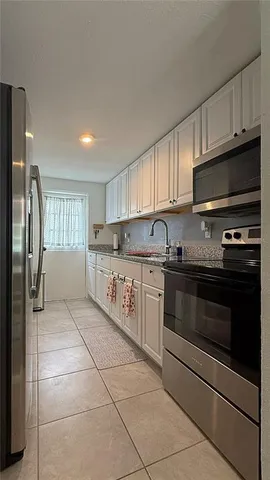 $287,990 | 1700 Evergreen Street, Kissimmee, FL 34746