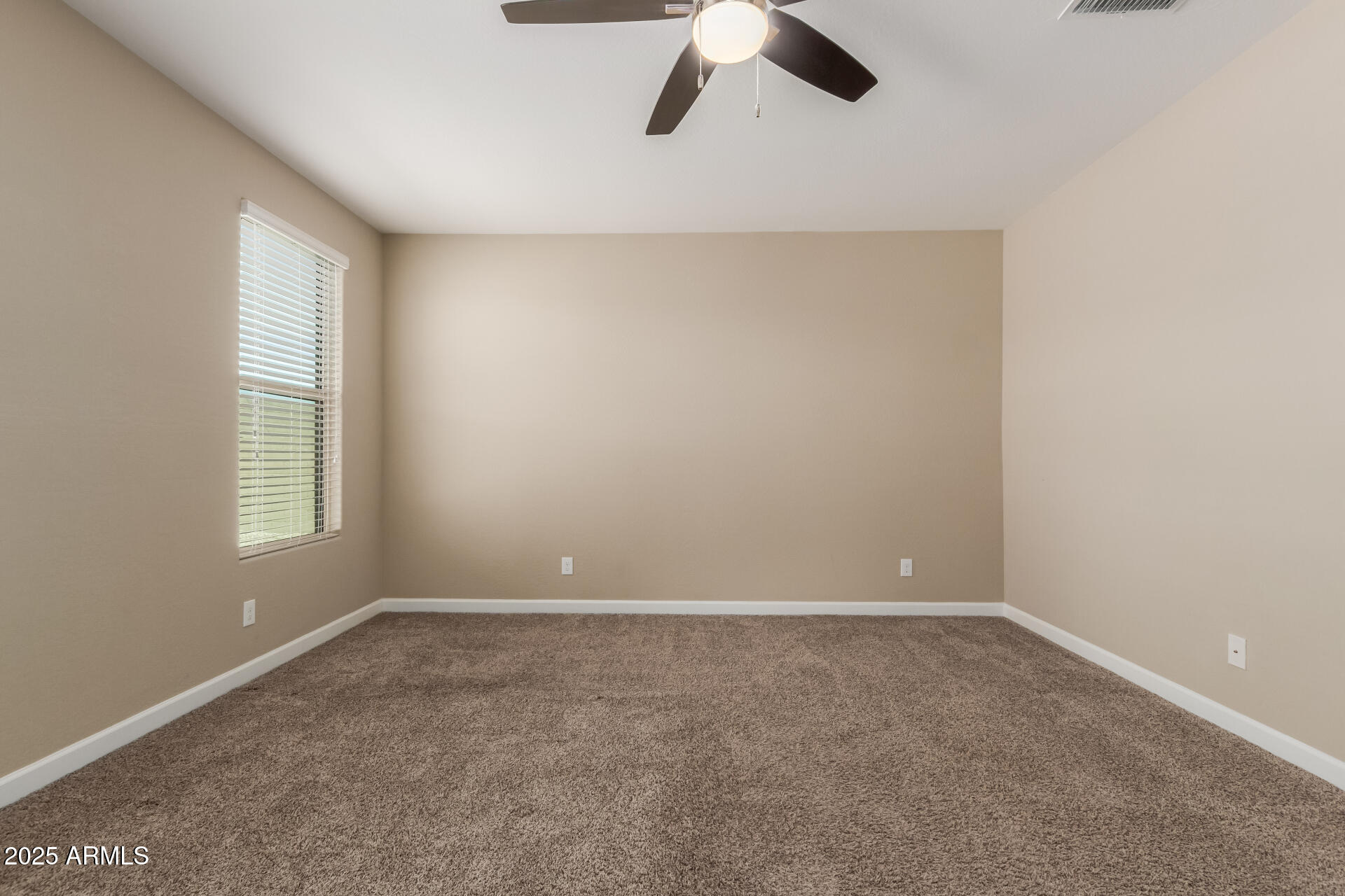 13530 West Briles Road Peoria, AZ 85383 - Photo 22 of 43 21 Briles