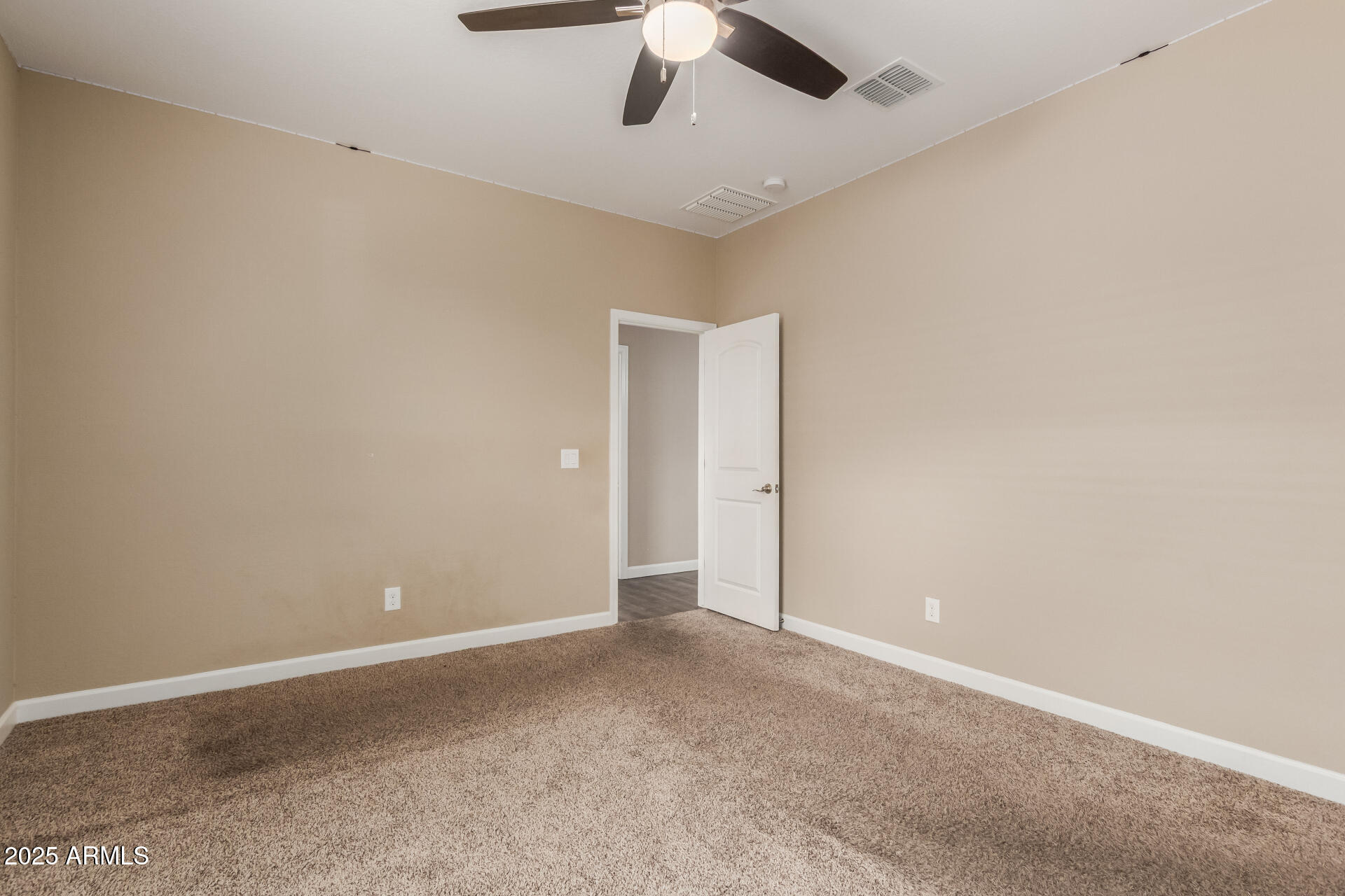 13530 West Briles Road Peoria, AZ 85383 - Photo 28 of 43 28 Briles