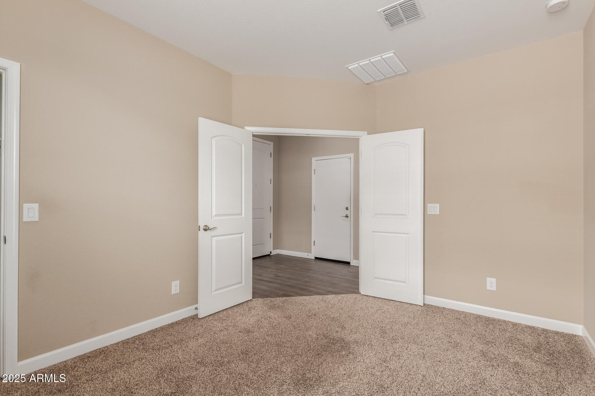 13530 West Briles Road Peoria, AZ 85383 - Photo 31 of 43 31 Briles