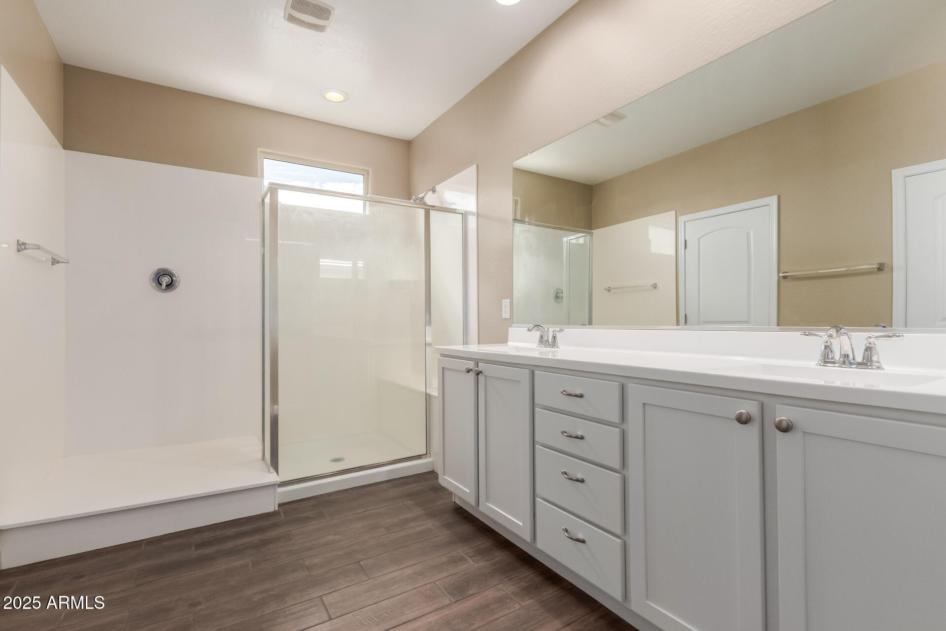 13530 West Briles Road Peoria, AZ 85383 - Photo 4 of 43 22 Briles