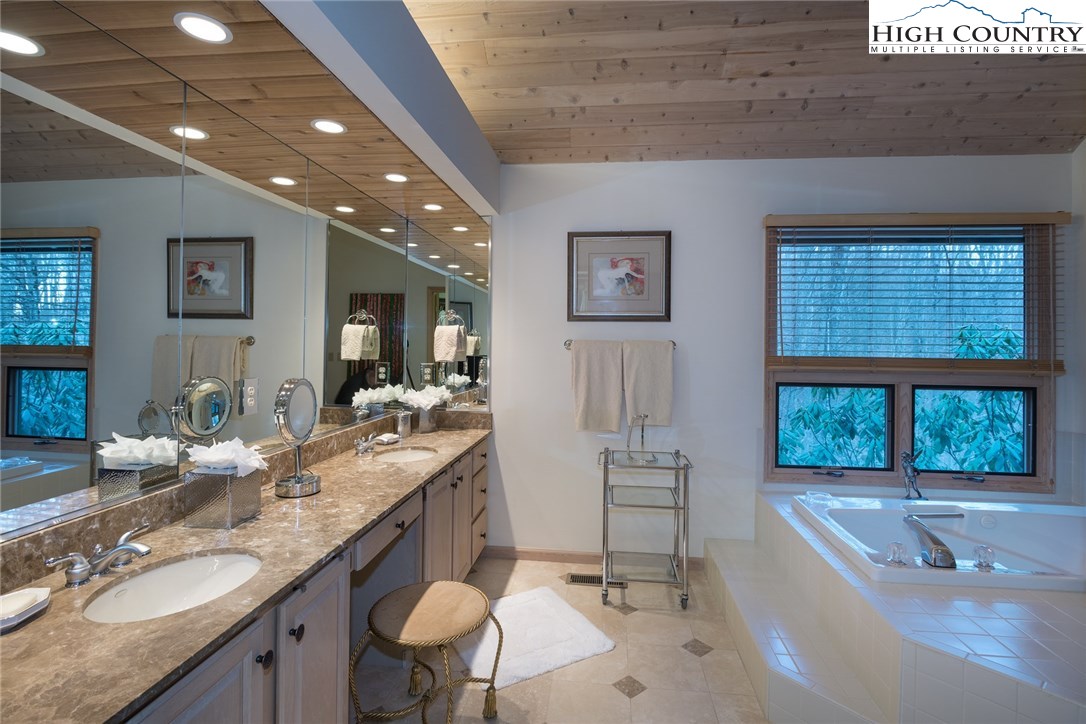 1003 Ridge Drive, Unit 10 Linville, NC 28646 - Photo 13 of 15 Gallery Image 13