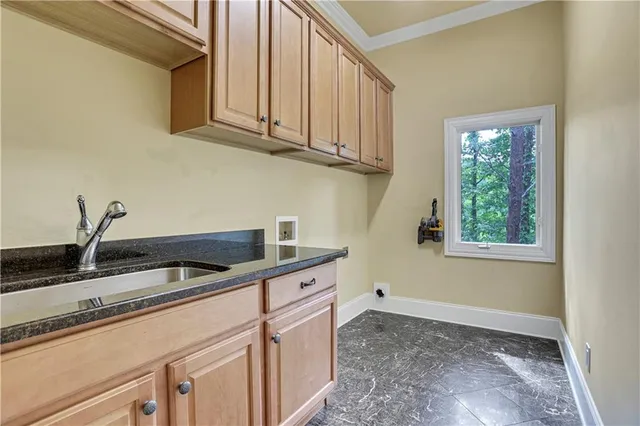 $6,500 | 6295 Windward Parkway, Unit 3, Alpharetta, GA 30005