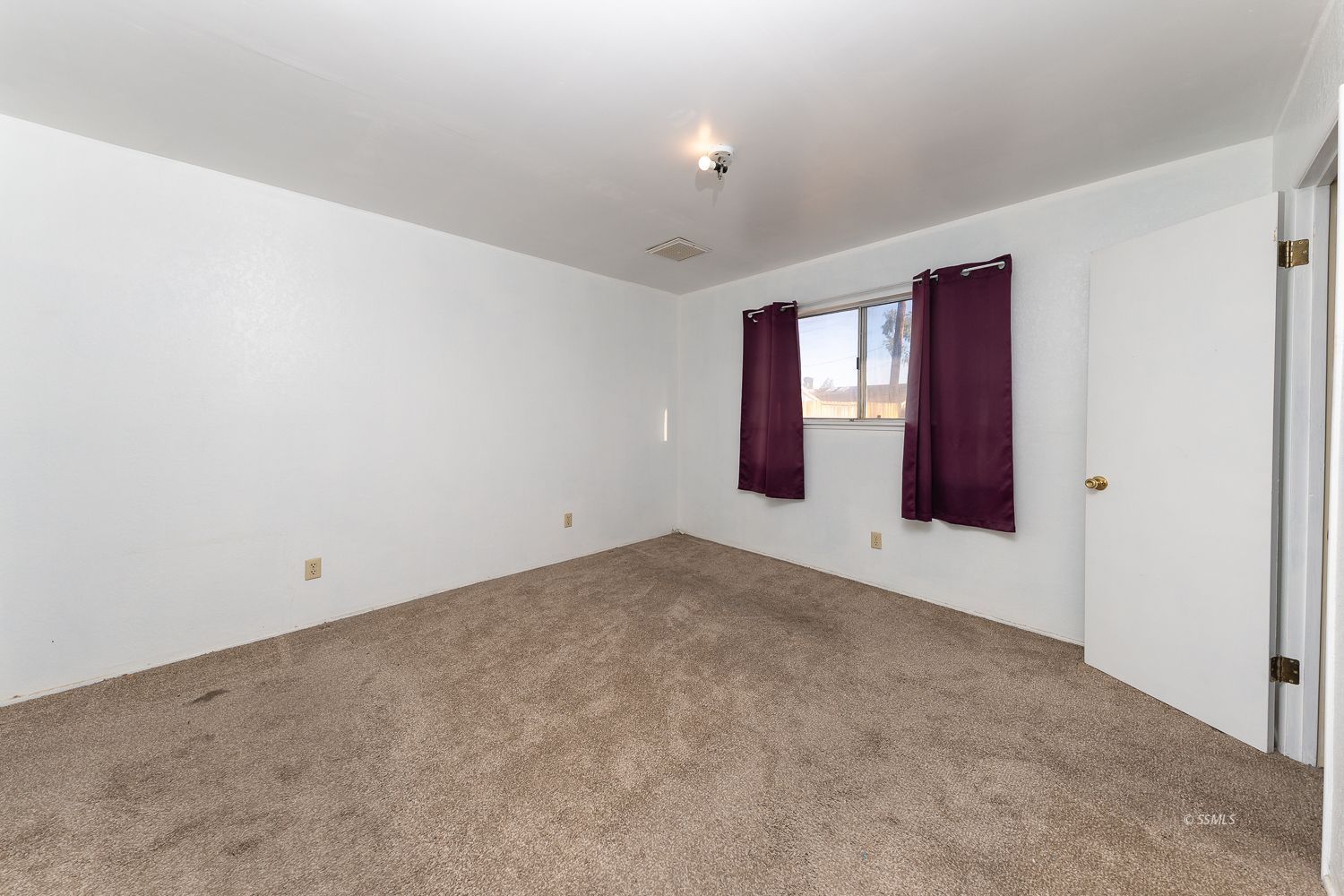 911 West Upjohn Avenue Ridgecrest, CA 93555 - Photo 14 of 28