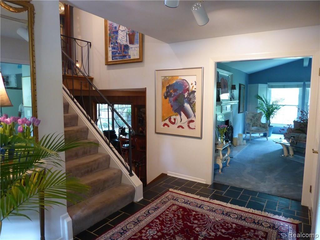 31505 Waltham Road Beverly Hills, MI 48025 - Photo 8 of 45