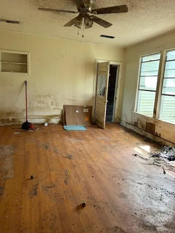 $75,000 | 507 West Locust Street, Whitewright, TX 75491