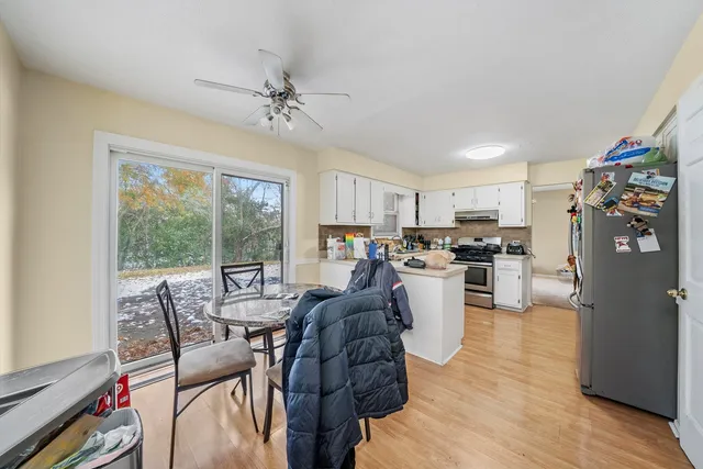 $320,000 | 2937 Kathleen Lane, Flossmoor, IL 60422