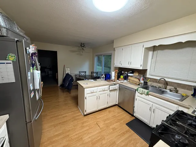 $320,000 | 2937 Kathleen Lane, Flossmoor, IL 60422