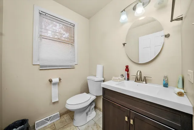 $320,000 | 2937 Kathleen Lane, Flossmoor, IL 60422