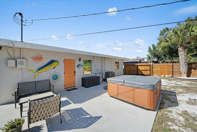 $325,000 | 1909 27th Street West, Bradenton, FL 34205