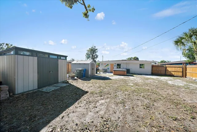 $325,000 | 1909 27th Street West, Bradenton, FL 34205