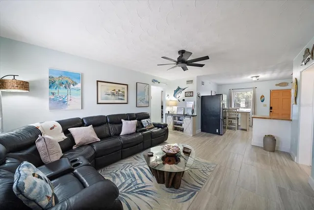 $325,000 | 1909 27th Street West, Bradenton, FL 34205