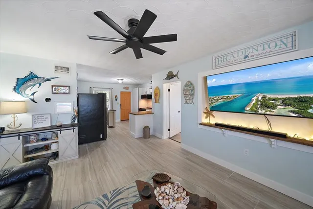 $325,000 | 1909 27th Street West, Bradenton, FL 34205