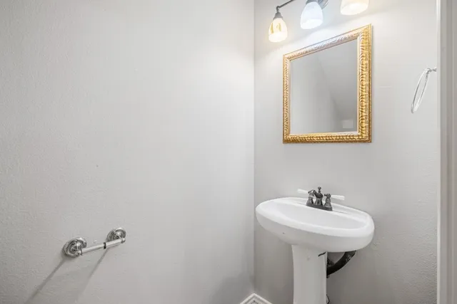 $2,450 | 2906 Pearl Street, Unit C, Austin, TX 78705