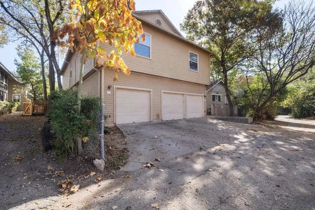 $2,450 | 2906 Pearl Street, Unit C, Austin, TX 78705