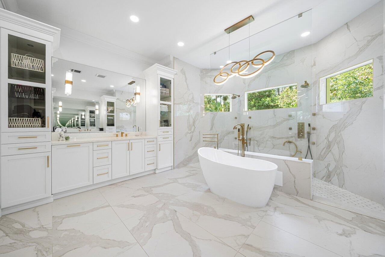 11871 160th Road North Jupiter, FL 33478 - Photo 20 of 66 Primary Ensuite