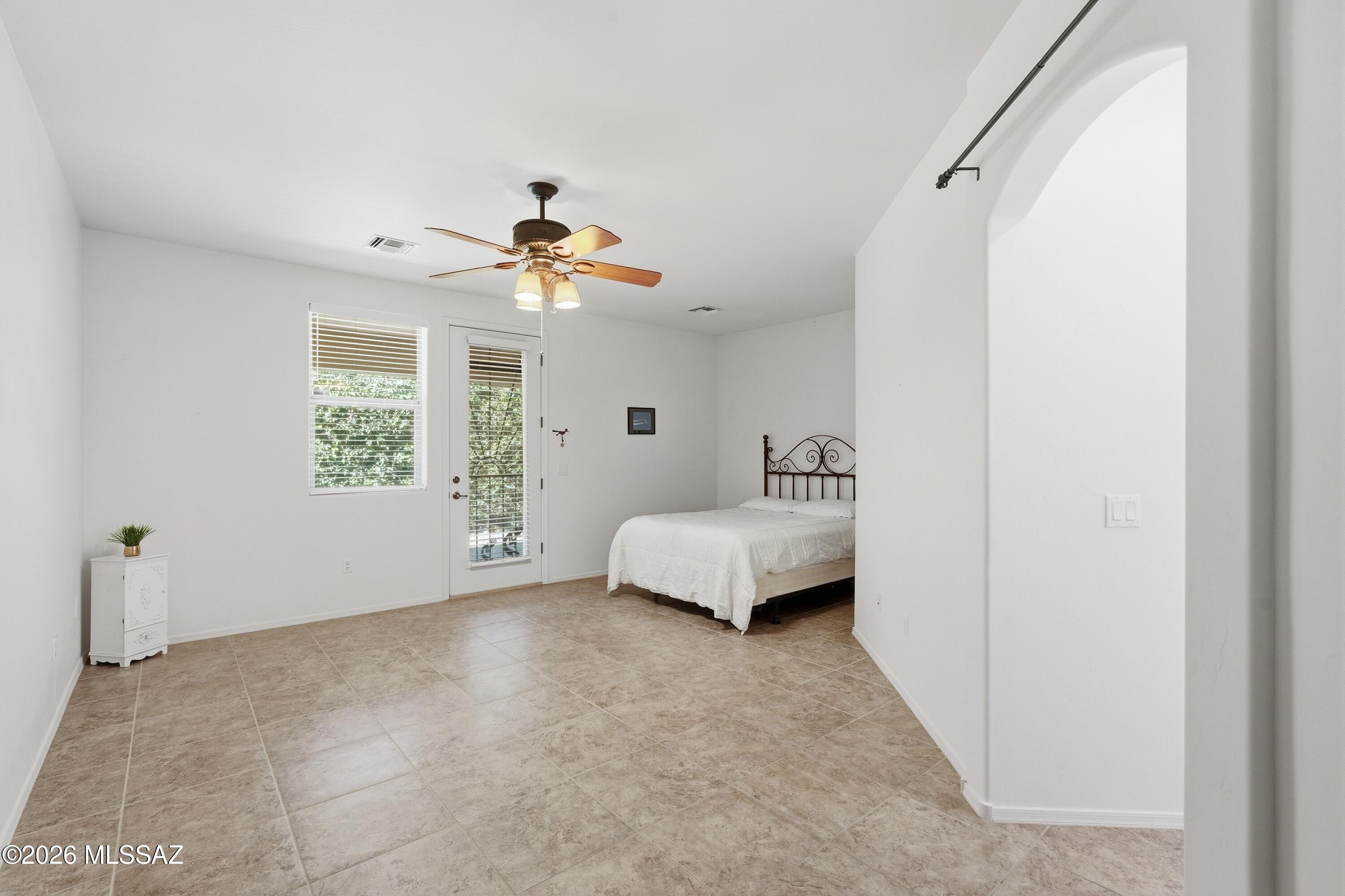 2845 North Vactor Ranch Place Tucson, AZ 85715 - Photo 20 of 41 Opens to back patio