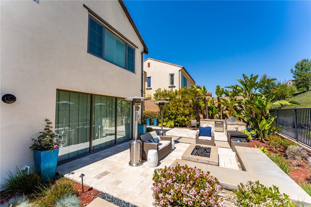 218 Oceano Irvine, CA 92602 - Photo 12 of 56