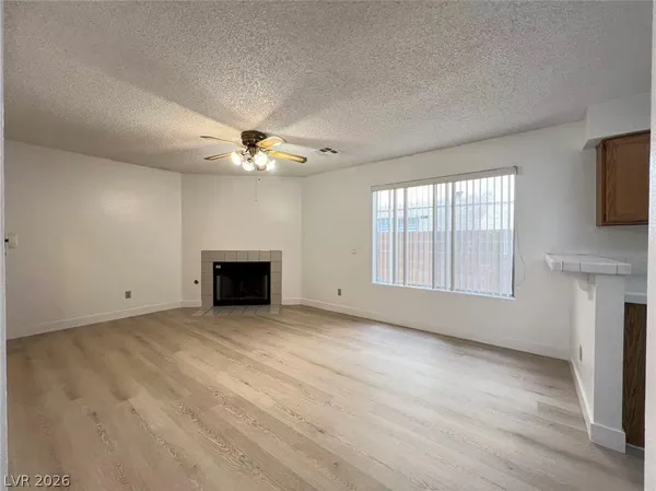 $1,950 | 10001 Dove Ridge Drive, Las Vegas, NV 89117