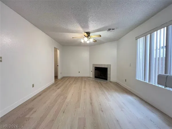 $1,950 | 10001 Dove Ridge Drive, Las Vegas, NV 89117