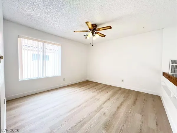 $1,950 | 10001 Dove Ridge Drive, Las Vegas, NV 89117