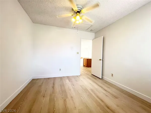 $1,950 | 10001 Dove Ridge Drive, Las Vegas, NV 89117