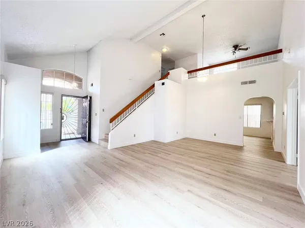 $1,950 | 10001 Dove Ridge Drive, Las Vegas, NV 89117