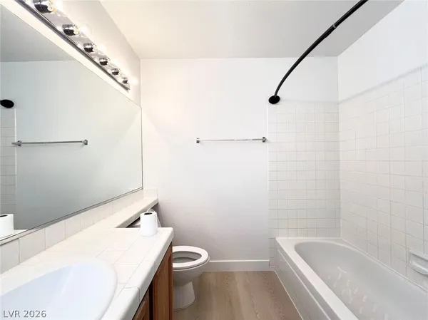 $1,950 | 10001 Dove Ridge Drive, Las Vegas, NV 89117