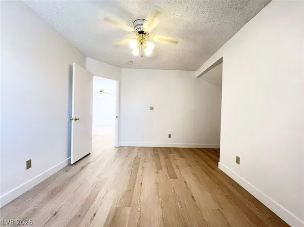 $1,950 | 10001 Dove Ridge Drive, Las Vegas, NV 89117