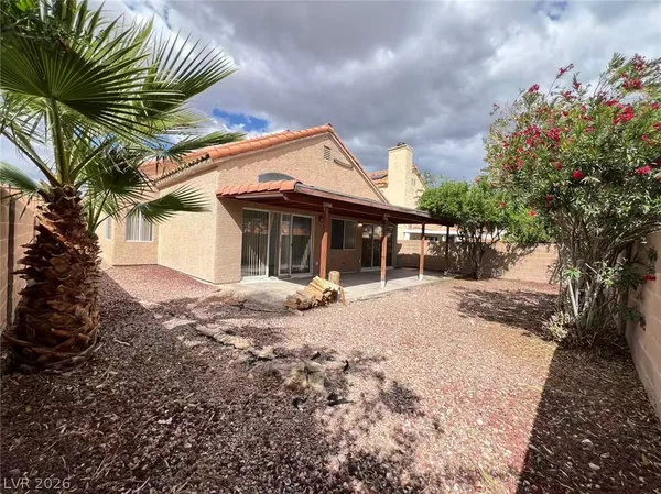 $1,950 | 10001 Dove Ridge Drive, Las Vegas, NV 89117