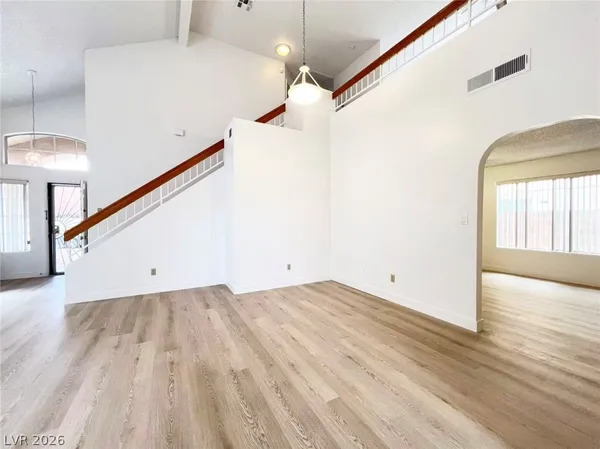 $1,950 | 10001 Dove Ridge Drive, Las Vegas, NV 89117