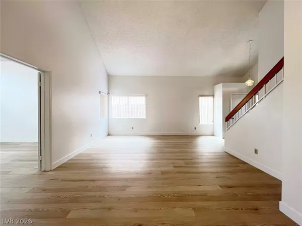 $1,950 | 10001 Dove Ridge Drive, Las Vegas, NV 89117