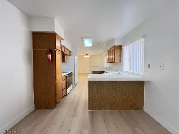 $1,950 | 10001 Dove Ridge Drive, Las Vegas, NV 89117