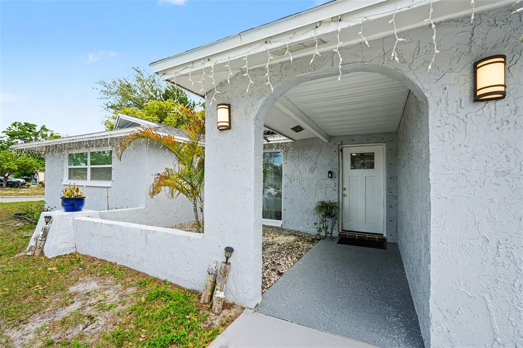 11828 Bingham Drive Port Richey, FL 34668 - Photo 5 of 32 a view of house with backyard