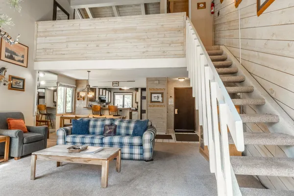 $655,000 | 2 Arrowhead Drive, Unit 14, Mammoth Lakes, CA 93546